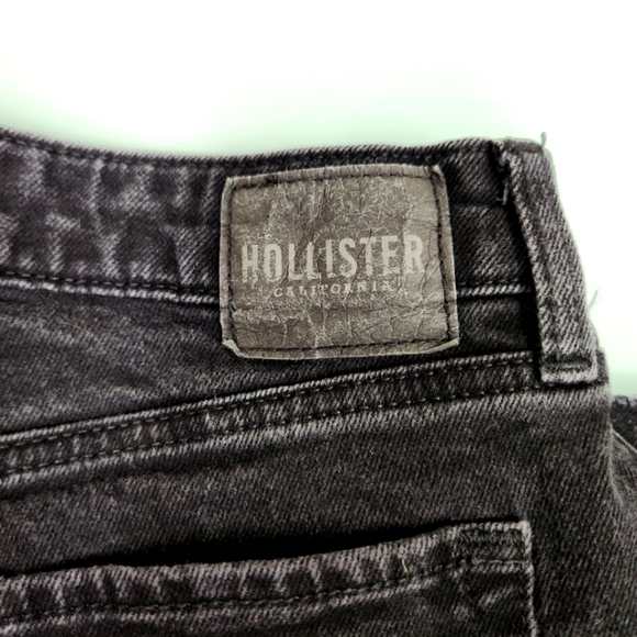Hollister Black Distressed Ankle Jeans - Picture 3 of 4